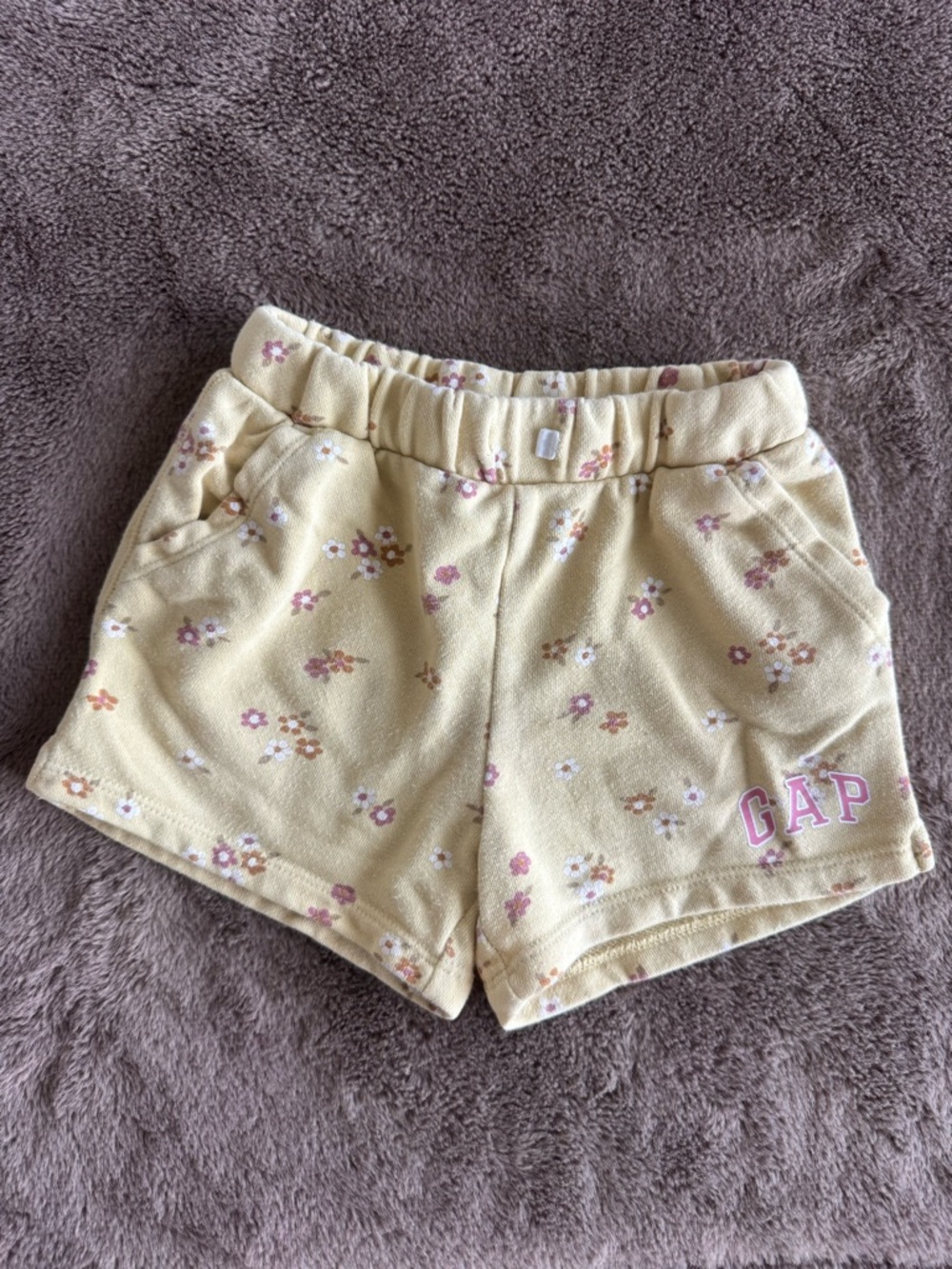 BabyGap yellow floral shorts Size 4 years